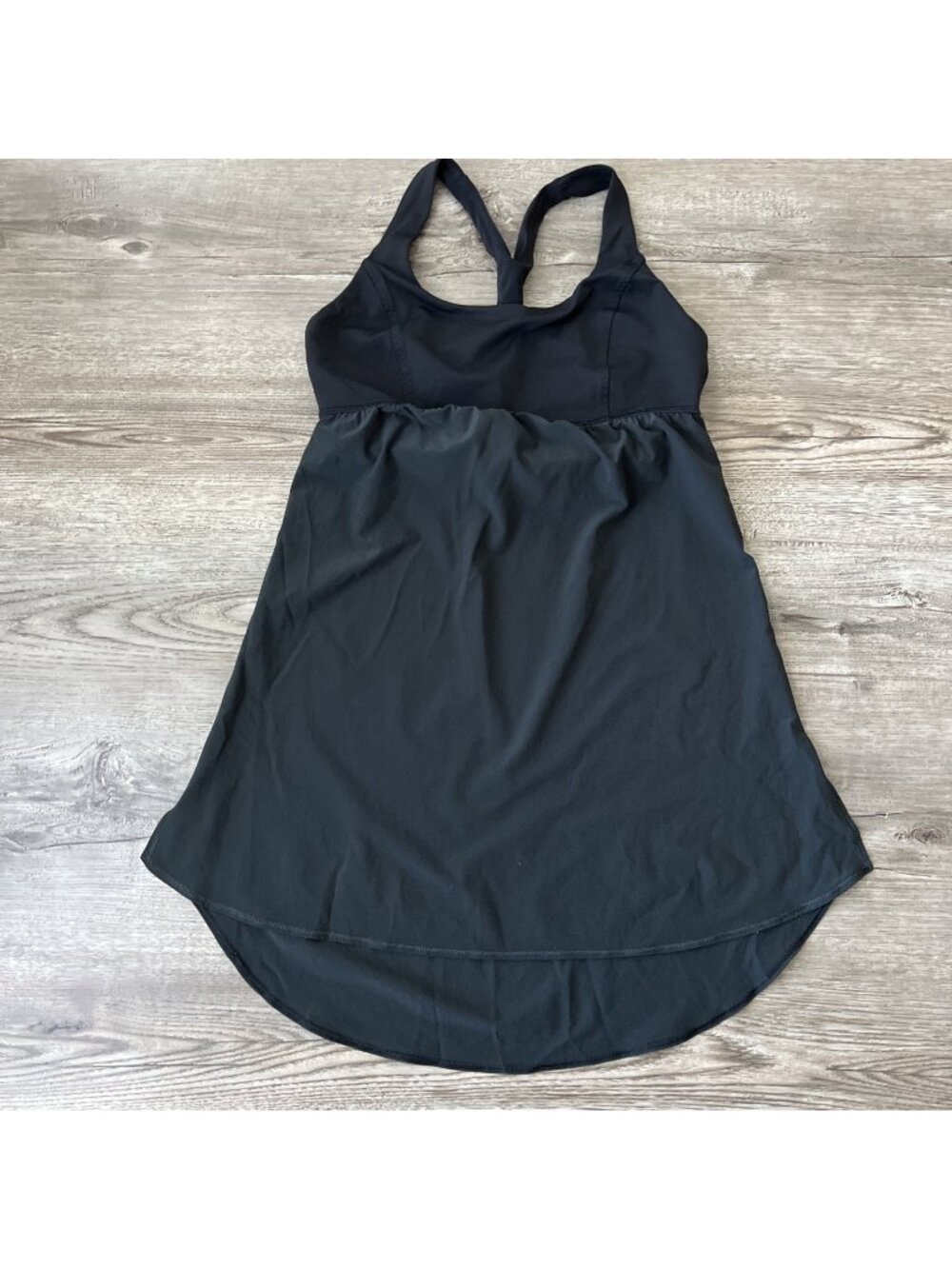 Lululemon Flowy Raceback Tank Top Womens 4 Black Padding Removed
